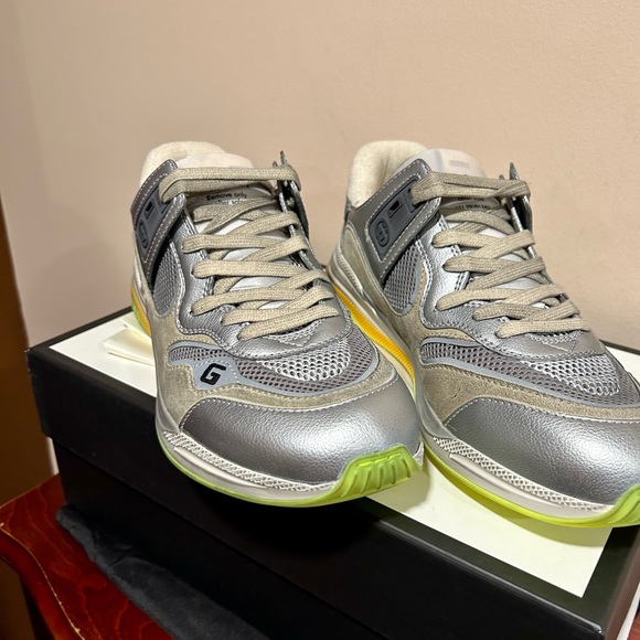 Gucci Ultrapace Metallic Leather, Suede, and fabric sneakers. - Picture 4 of 7